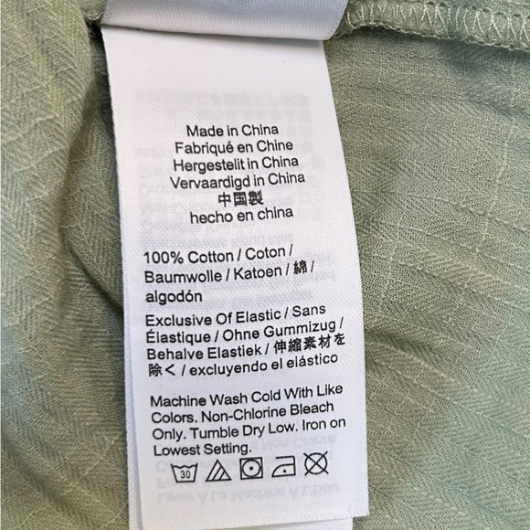 J.Crew Garden Soft Gauze Cotton Light Safe Green Button Sleeveless Top Sz Small - Picture 5 of 6